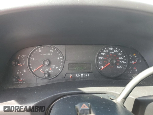 2006 Ford F-350 XL z VIN 1FDWW36P36ED25201, wystawiony jako Copart lot #65108995 z przebiegiem 226 872 mil mil oraz Czysty tytuł • Clean title. Historia ofert i sprzedaży dostępna na DreamBid. Obrazek 9.