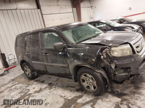 2011 Honda Pilot LX with VIN 5FNYF4H21BB022527, listed as a IAAI auction lot 41617546 with 158,518 mi miles. Bid and sale history available at carsss.com. Image 13.