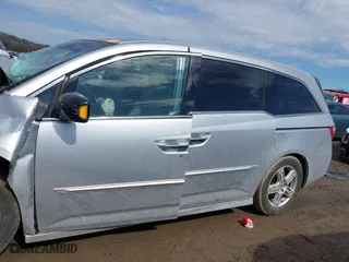 2011 Honda Odyssey Touring with VIN 5FNRL5H98BB006194, listed as a IAAI auction lot 41634887 with 1 mi miles. Bid and sale history available at carsss.com. Image 14.