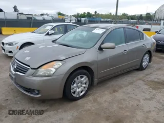 2007 Nissan Altima 2.5 with VIN 1N4AL21E27N404891, listed as a IAAI auction lot 42047791 with 187,232 mi miles. Bid and sale history available at carsss.com. Image 6.