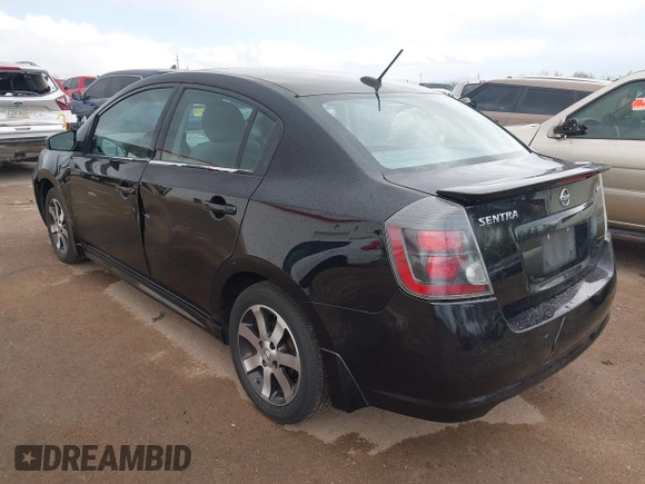 2012 Nissan Sentra SL z VIN 3N1AB6AP2CL756839, wystawiony jako IAAI lot #41462120 z przebiegiem 174 905 mil mil oraz . Historia ofert i sprzedaży dostępna na DreamBid. Obrazek 3.