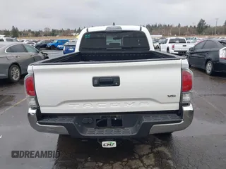 2021 Toyota Tacoma 4WD SR5 with VIN 3TMDZ5BN6MM108851, listed as a IAAI auction lot 41513057 with 25,261 mi miles. Bid and sale history available at carsss.com. Image 16.