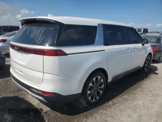 2024 Kia Carnival EX with VIN KNDNC5H36R6368699, listed as a Copart auction lot 76900244 with 6,330 mi miles and Non Repairable. Bid and sale history available at carsss.com. Image 3.