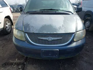 2001 Chrysler Town & Country with VIN 2C8GP44391R336922, listed as a IAAI auction lot 41667407 with 283,359 mi miles and . Bid and sale history available at DreamBid. Image 13.