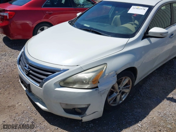 2013 Nissan Altima 2.5 SL with VIN 1N4AL3AP2DN400827, listed as a IAAI auction lot 41982578 with 277,419 mi miles. Bid and sale history available at carsss.com. Image 6.