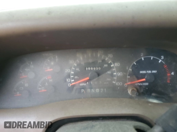1999 Ford F-250 XL z VIN 1FTNW21F0XEE10216, wystawiony jako Copart lot #55312155 z przebiegiem 366 930 mil mil oraz Szkoda całkowita • Salvage title. Historia ofert i sprzedaży dostępna na DreamBid. Obrazek 9.