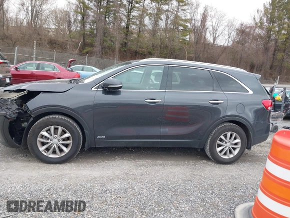 2017 Kia Sorento LX with VIN 5XYPGDA33HG333647, listed as a IAAI auction lot 41684357 with 93,841 mi miles. Bid and sale history available at carsss.com. Image 14.