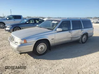 1997 Volvo 960 z VIN YV1KW960XV1043372, wystawiony jako Copart lot #74294964 z przebiegiem 94 877 mil mil oraz Szkody całkowita. Historia ofert i sprzedaży dostępna na DreamBid. Obrazek 1.