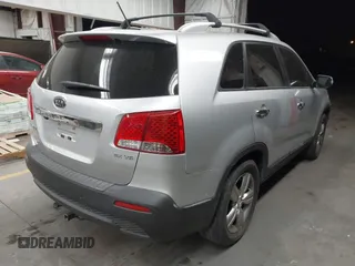 2012 Kia Sorento EX with VIN 5XYKU4A20CG290324, listed as a IAAI auction lot 41703467 with 132,168 mi miles. Bid and sale history available at carsss.com. Image 4.