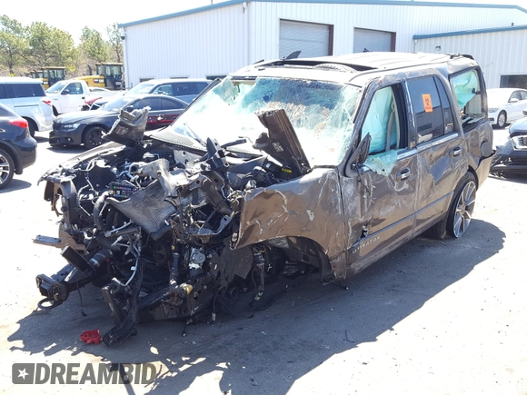 2016 Lincoln Navigator Reserve with VIN 5LMJJ2LT2GEL04567, listed as a Copart auction lot 37650040 with Not provided miles and Salvage title. Bid and sale history available at DreamBid. Image 2.