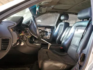 2002 Audi S8 with VIN WAUGU44D32N003467, listed as a Copart auction lot 46717295 with 270,687 mi miles and Clean Title. Bid and sale history available at DreamBid. Image 7.