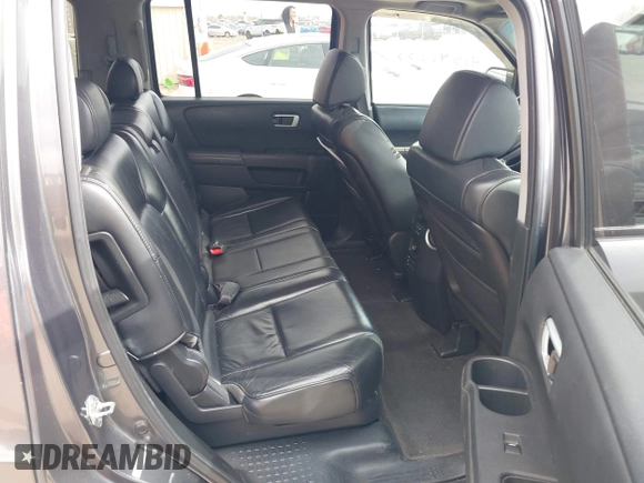 2011 Honda Pilot EX-L with VIN 5FNYF4H65BB066162, listed as a IAAI auction lot 41841588 with 387,036 mi miles and . Bid and sale history available at carsss.com. Image 8.
