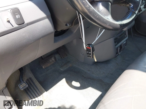 2007 Honda Odyssey EX-L with VIN 5FNRL38757B431334, listed as a IAAI auction lot 42026018 with 135,898 mi miles. Bid and sale history available at carsss.com. Image 11.