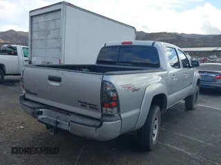 2007 Toyota Tacoma PreRunner z VIN 5TEJU62N17Z386619, wystawiony jako IAAI lot #41476639 z przebiegiem 232 440 mil mil oraz . Historia ofert i sprzedaży dostępna na DreamBid. Obrazek 4.