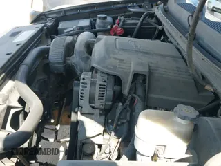 2010 Chevrolet Silverado 1500 LT z VIN 3GCRCSE04AG251930, wystawiony jako IAAI lot #43497285 z przebiegiem 176 070 mil mil oraz . Historia ofert i sprzedaży dostępna na DreamBid. Obrazek 19.