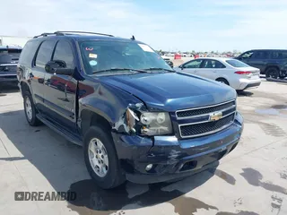 2008 Chevrolet Tahoe 1LT with VIN 1GNFC13078R136305, listed as a IAAI auction lot 41872973 with 218,108 mi miles and . Bid and sale history available at DreamBid. Image 1.