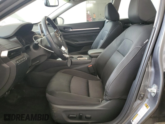 2019 Nissan Altima SV z VIN 1N4BL4DW9KN301934, wystawiony jako Copart lot #59717785 z przebiegiem 162 905 mil mil oraz Szkoda całkowita • Salvage title. Historia ofert i sprzedaży dostępna na DreamBid. Obrazek 7.