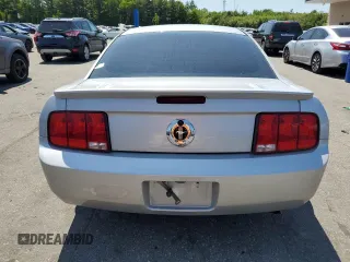 2007 Ford Mustang Deluxe with VIN 1ZVFT80N075279410, listed as a Copart auction lot 56470585 with 171,150 mi miles and Salvage title. Bid and sale history available at DreamBid. Image 6.