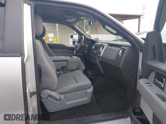 2013 Ford F-150 XL with VIN 1FTFX1EF1DKF92155, listed as a IAAI auction lot 42020384 with 87,647 mi miles and . Bid and sale history available at carsss.com. Image 5.