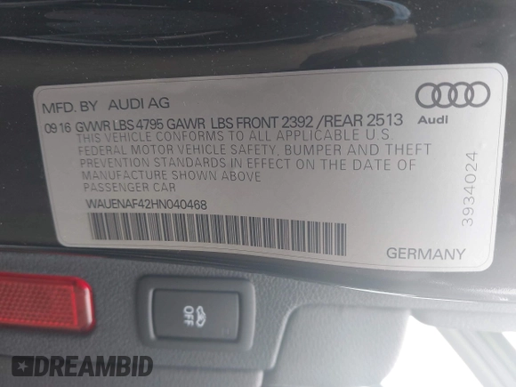 2017 Audi A4 Premium Plus z VIN WAUENAF42HN040468, wystawiony jako IAAI lot #42535328 z przebiegiem 104 189 mil mil oraz . Historia ofert i sprzedaży dostępna na DreamBid. Obrazek 9.