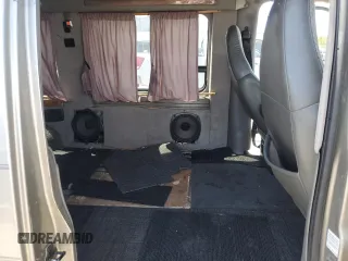 2002 GMC Savana z VIN 1GDFG15R521161679, wystawiony jako Copart lot #54451565 z przebiegiem 147 028 mil mil oraz Szkody całkowita. Historia ofert i sprzedaży dostępna na DreamBid. Obrazek 11.