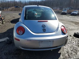 2007 Volkswagen New Beetle Coupe with VIN 3VWPW31CX7M504700, listed as a Copart auction lot 44360305 with 141,122 mi miles and Salvage Title. Bid and sale history available at carsss.com. Image 6.