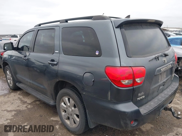 2010 Toyota Sequoia SR5 with VIN 5TDBW5G16AS032243, listed as a IAAI auction lot 41568907 with 213,838 mi miles. Bid and sale history available at carsss.com. Image 3.