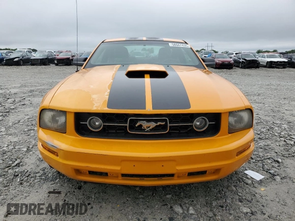 2007 Ford Mustang Deluxe z VIN 1ZVFT80N675218322, wystawiony jako Copart lot #58667435 z przebiegiem 159 320 mil mil oraz Czysty tytuł • Clean title. Historia ofert i sprzedaży dostępna na DreamBid. Obrazek 5.