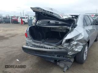 2017 Toyota Camry XLE z VIN 4T1BF1FK4HU667692, wystawiony jako IAAI lot #41789133 z przebiegiem 190 699 mil mil oraz . Historia ofert i sprzedaży dostępna na DreamBid. Obrazek 6.