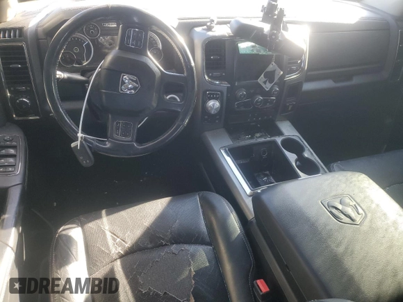 2015 Ram 1500 Sport z VIN 1C6RR7HT3FS584242, wystawiony jako Copart lot #82418584 z przebiegiem Nie podano mil oraz Szkoda całkowita • Salvage title. Historia ofert i sprzedaży dostępna na DreamBid. Obrazek 8.