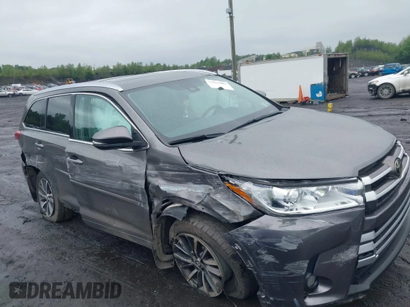 2019 Toyota Highlander SE with VIN 5TDJZRFH0KS722418, listed as a IAAI auction lot 42531509 with 64,369 mi miles and . Bid and sale history available at DreamBid. Image 6.