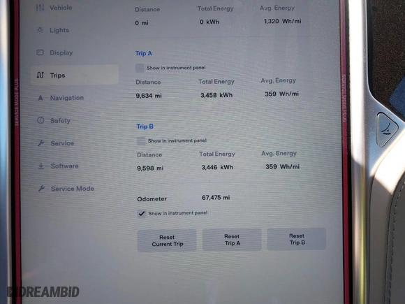 2015 Tesla Model S 85D with VIN 5YJSA4H43FF083602, listed as a IAAI auction lot 41830872 with 67,475 mi miles. Bid and sale history available at carsss.com. Image 7.