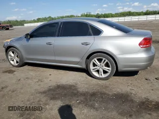 2014 Volkswagen Passat SE z VIN 1VWBT7A3XEC038811, wystawiony jako Copart lot #55198795 z przebiegiem 119 497 mil mil oraz Szkoda całkowita • Salvage title. Historia ofert i sprzedaży dostępna na DreamBid. Obrazek 2.