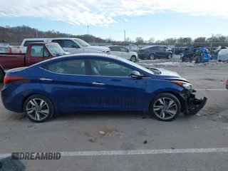 2015 Hyundai Elantra SE z VIN 5NPDH4AE0FH630351, wystawiony jako IAAI lot #41405235 z przebiegiem 122 199 mil mil oraz . Historia ofert i sprzedaży dostępna na DreamBid. Obrazek 13.