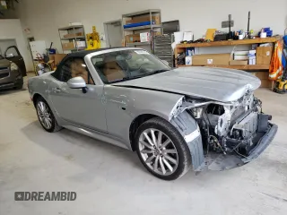 2019 FIAT 124 Spider Urbana Edition z VIN JC1NFAEK3K0141858, wystawiony jako Copart lot #59643304 z przebiegiem 120 343 mil mil oraz Szkody całkowita. Historia ofert i sprzedaży dostępna na DreamBid. Obrazek 4.