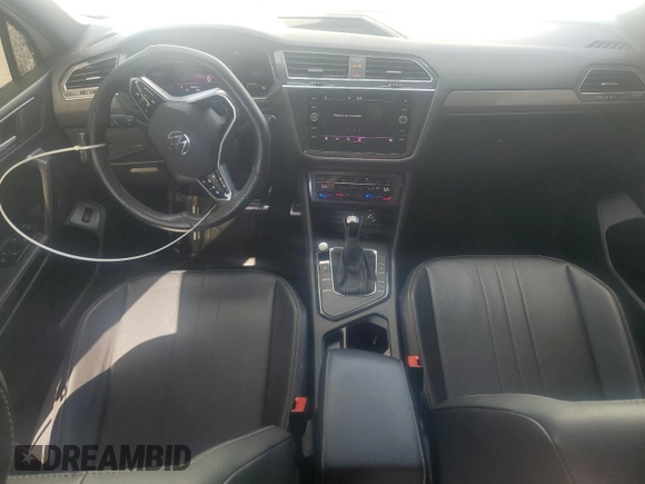 2022 Volkswagen Tiguan SE R-Line Black with VIN 3VVCB7AX8NM009403, listed as a Copart auction lot 52720885 with 74,063 mi miles and Salvage title. Bid and sale history available at DreamBid. Image 8.
