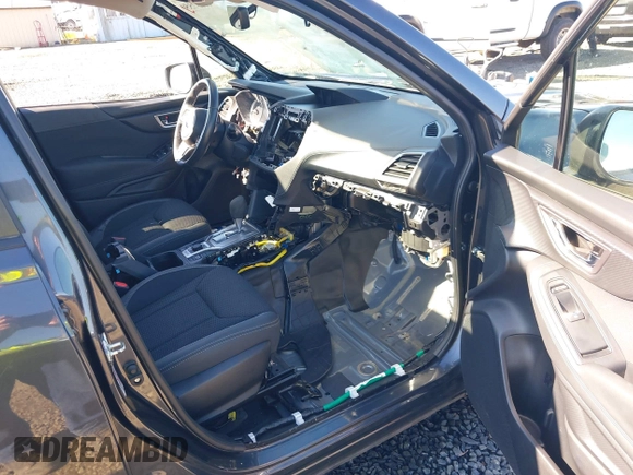 2019 Subaru Forester Premium with VIN JF2SKAGC7KH409224, listed as a IAAI auction lot 41637550 with 49,522 mi miles. Bid and sale history available at carsss.com. Image 5.