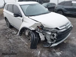2017 Mitsubishi Outlander SE with VIN JA4AD3A32HZ030010, listed as a IAAI auction lot 41288928 with 125,285 mi miles. Bid and sale history available at carsss.com. Image 6.