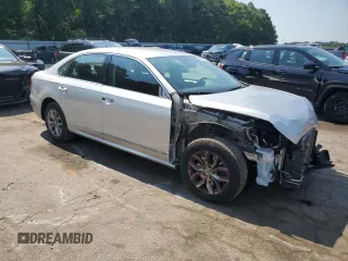 2016 Volkswagen Passat S z VIN 1VWAS7A30GC011313, wystawiony jako Copart lot #61678315 z przebiegiem 77 562 mil mil oraz Szkoda całkowita • Salvage title. Historia ofert i sprzedaży dostępna na DreamBid. Obrazek 4.