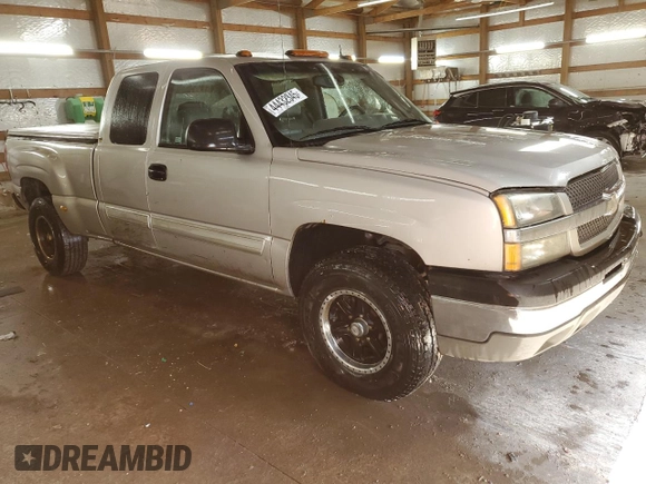 2003 Chevrolet Silverado 1500 with VIN 2GCEK19T531404178, listed as a Copart auction lot 44432345 with 194,784 mi miles and Salvage Title. Bid and sale history available at carsss.com. Image 4.