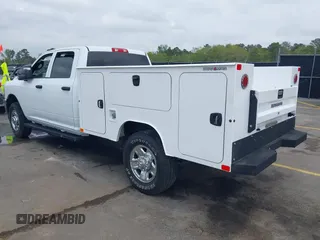 2024 Ram 2500 Tradesman with VIN 3C6UR5HJ1RG114588, listed as a IAAI auction lot 41923877 with 1,800 mi miles and . Bid and sale history available at DreamBid. Image 3.