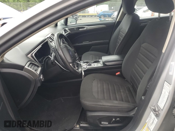 2019 Ford Fusion SE with VIN 3FA6P0LUXKR242582, listed as a Copart auction lot 55853165 with 110,138 mi miles and Clean Title. Bid and sale history available at DreamBid. Image 7.