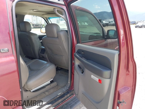 2003 Chevrolet Suburban LT with VIN 1GNFK16Z73J201741, listed as a IAAI auction lot 42532663 with 275,951 mi miles and . Bid and sale history available at DreamBid. Image 8.