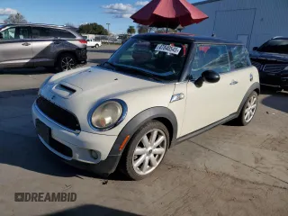 2008 MINI Hardtop S with VIN WMWMF73528TV35922, listed as a Copart auction lot 47840545 with 163,054 mi miles and Clean Title. Bid and sale history available at DreamBid. Image 1.