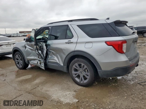 2024 Ford Explorer XLT z VIN 1FMSK7DH9RGA56675, wystawiony jako Copart lot #55925155 z przebiegiem 19 135 mil mil oraz Szkoda całkowita • Salvage title. Historia ofert i sprzedaży dostępna na DreamBid. Obrazek 2.