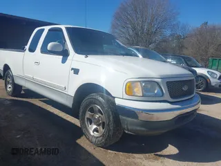 2002 Ford F-150 XL z VIN 1FTRX17W72NB74561, wystawiony jako IAAI lot #41638886 z przebiegiem Nie podano mil oraz . Historia ofert i sprzedaży dostępna na DreamBid. Obrazek 1.