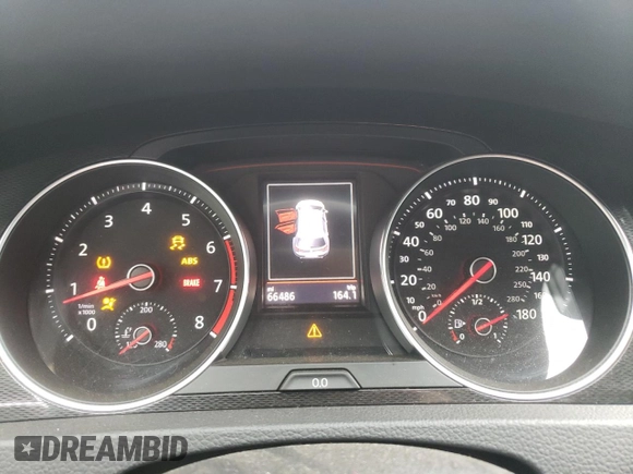 2017 Volkswagen GTI S z VIN 3VW547AU6HM026810, wystawiony jako Copart lot #56215205 z przebiegiem 66 486 mil mil oraz Szkoda całkowita • Salvage title. Historia ofert i sprzedaży dostępna na DreamBid. Obrazek 9.