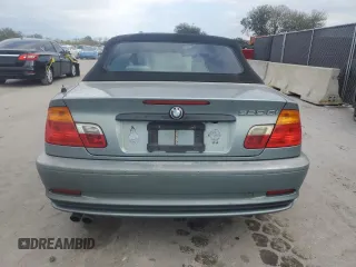 2002 BMW 3 Series 325Ci with VIN WBABS33402PG84108, listed as a Copart auction lot 88308915 with 238,035 mi miles and Non Repairable. Bid and sale history available at carsss.com. Image 6.