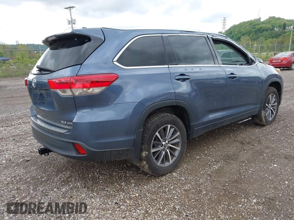 2017 Toyota Highlander XLE with VIN 5TDJZRFH8HS391841, listed as a IAAI auction lot 42170249 with 93,362 mi miles and . Bid and sale history available at DreamBid. Image 4.