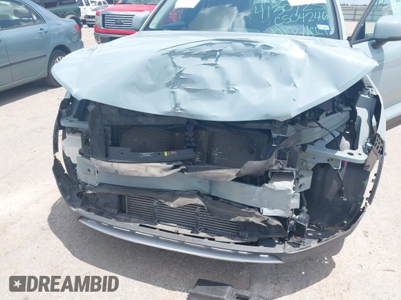2019 Volvo XC40 Momentum with VIN YV4162UKXK2127207, listed as a IAAI auction lot 42221248 with 44,149 mi miles and . Bid and sale history available at DreamBid. Image 6.
